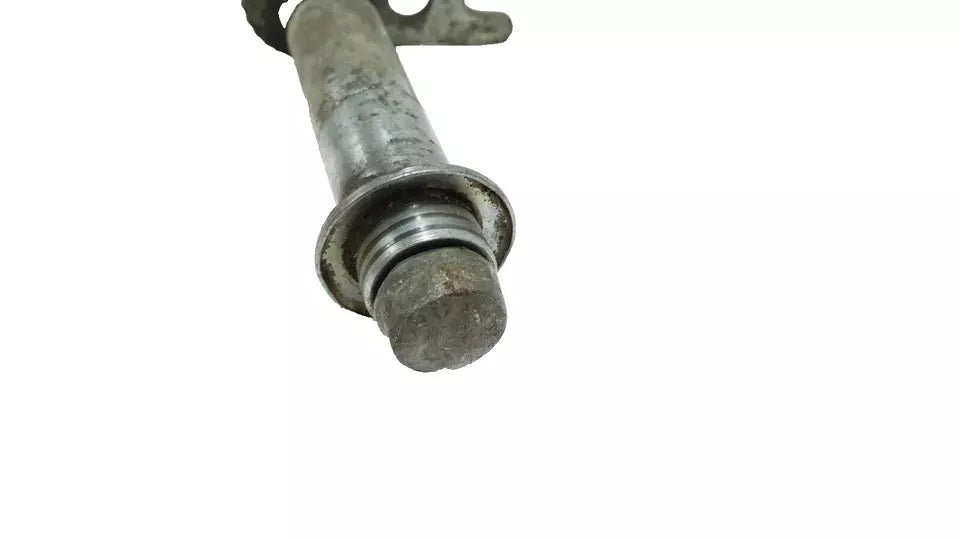 Axe de roue arrière Yamaha DT125LC 1987 n°8 Réf 37F-25381-00-00