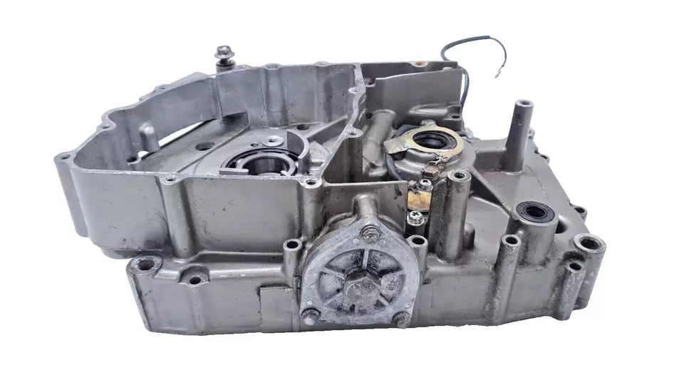 Carter moteur central gauche Hyosung Comet GT 125 2005