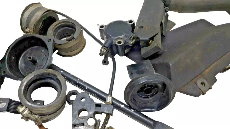Diverses pièces de carrosserie Triumph 900 Tiger 1994