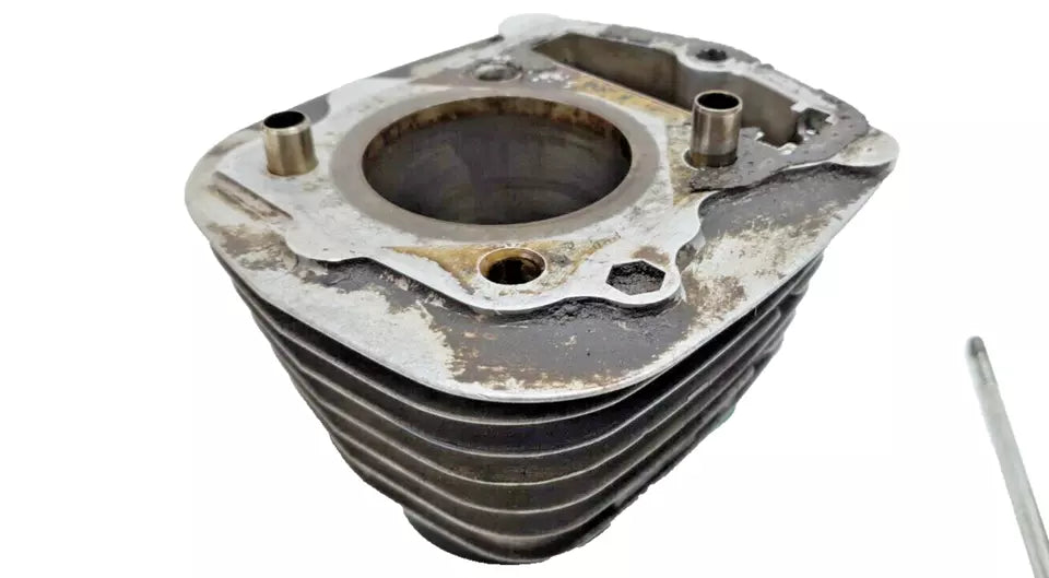 Cylindre & piston 57mm Honda 125 XLS 1980 Réf : 12100-383-030