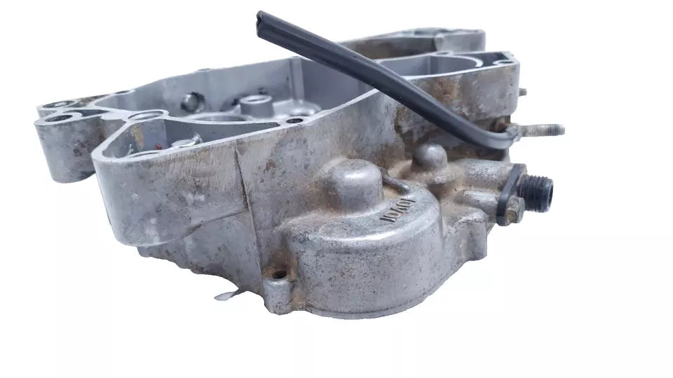 Carter moteur central droit Yamaha DT125LC 1987 n°20 Réf : 10V-15121-02-00