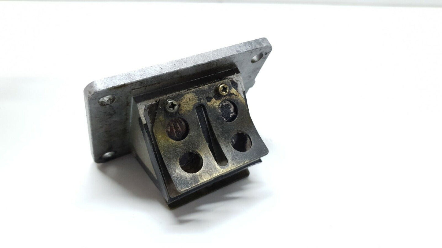 Boite à clapets Yamaha DT125LC 1987 n°2 Réf : 10V-13610-01-00
