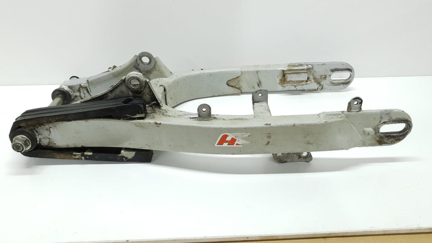 Bras oscillant Suzuki TSR 125 1994 Réf : 61000-03D00-000 Swingarm