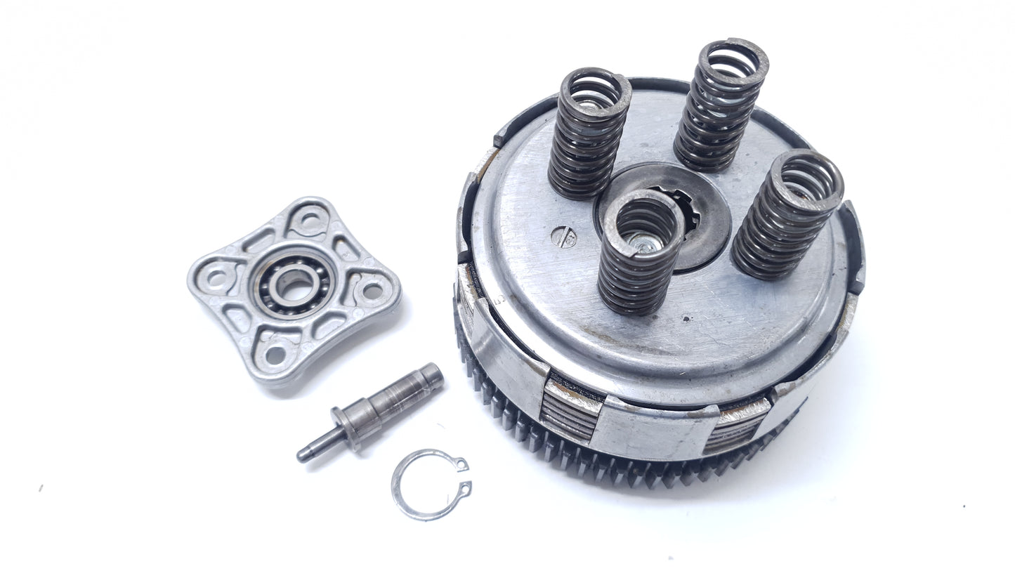 Embrayage Honda CB 125 T 1980 n°2 Réf : 22100-399-000 Clutch