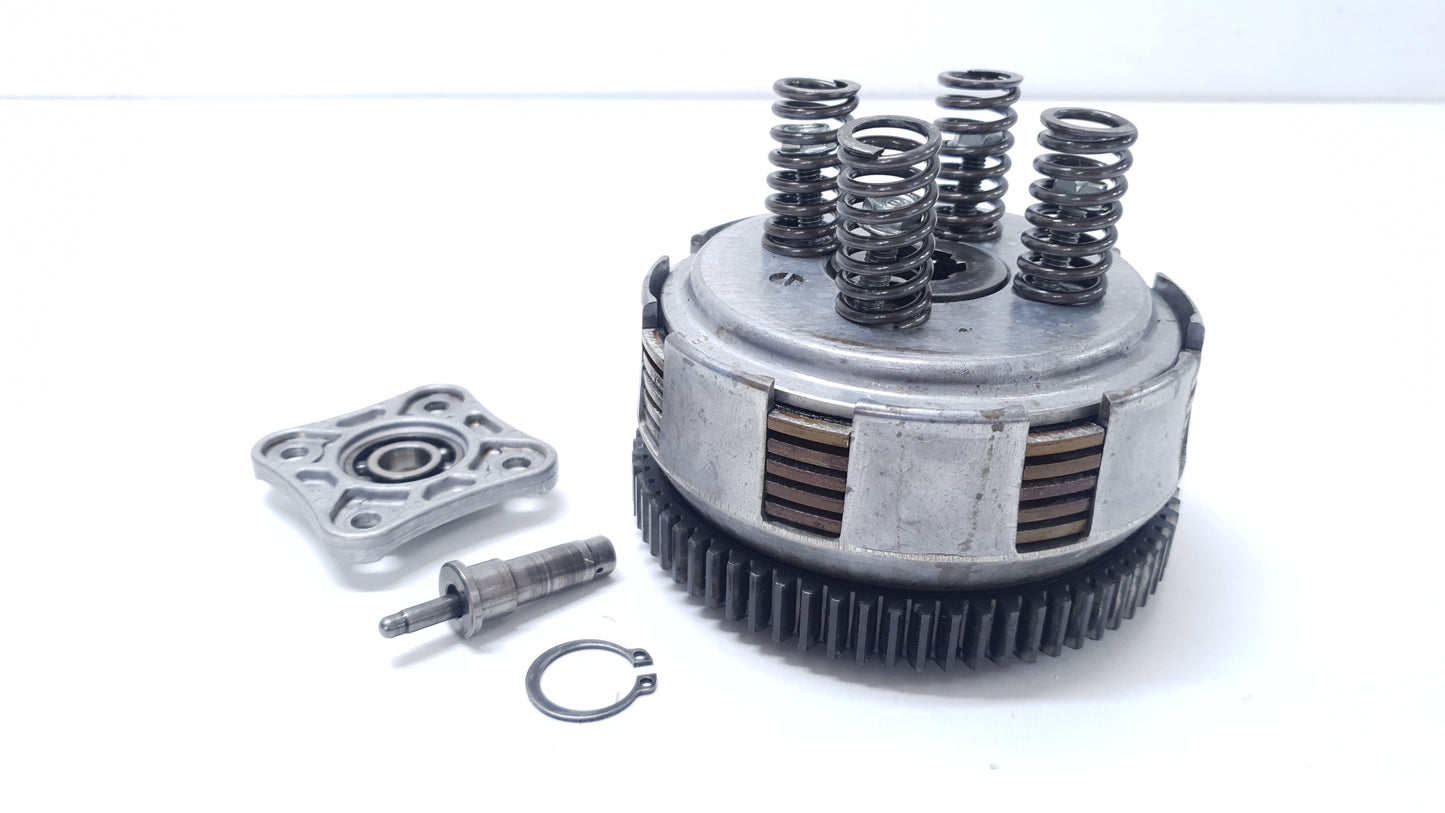 Embrayage Honda CB 125 T 1980 n°2 Réf : 22100-399-000 Clutch