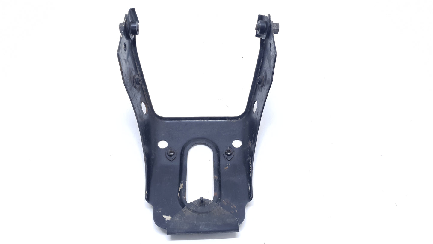 Support de feu arrière Honda CB 125 T 1980 n°2 Réf : 50127-399-000