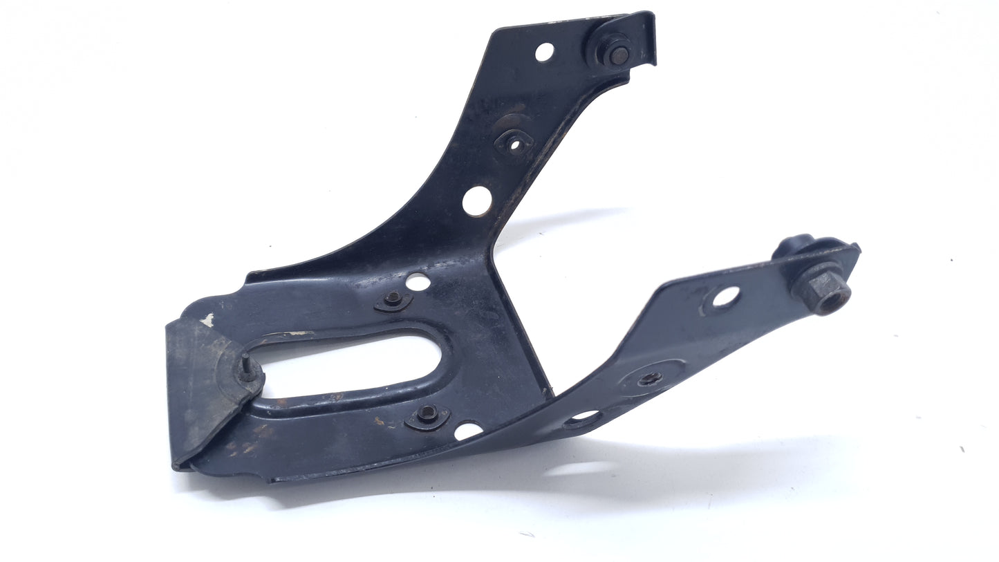 Support de feu arrière Honda CB 125 T 1980 n°2 Réf : 50127-399-000