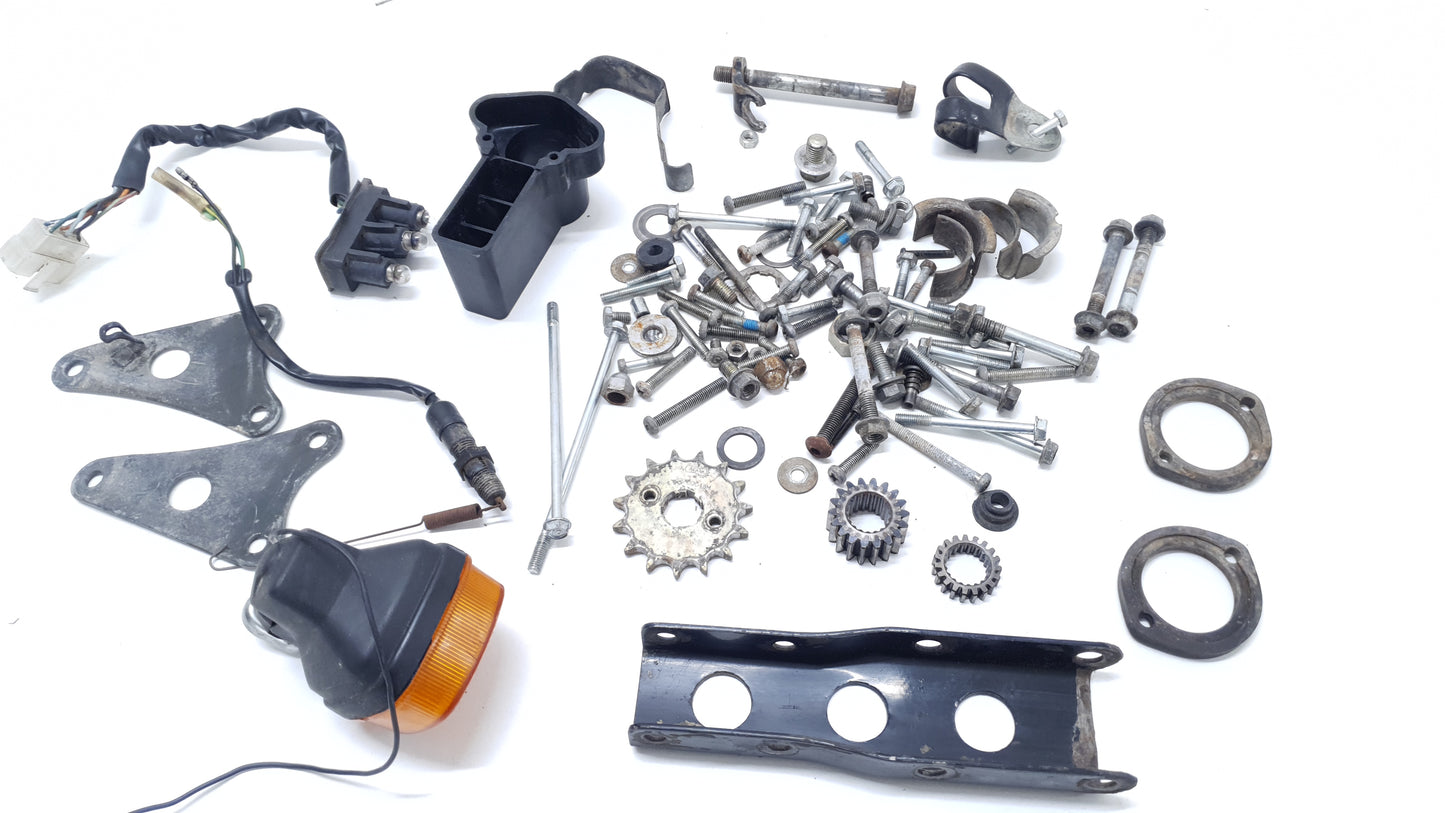 Kit visserie & diverses pièces Honda CB 125 T 1980 n°2 Screw kit