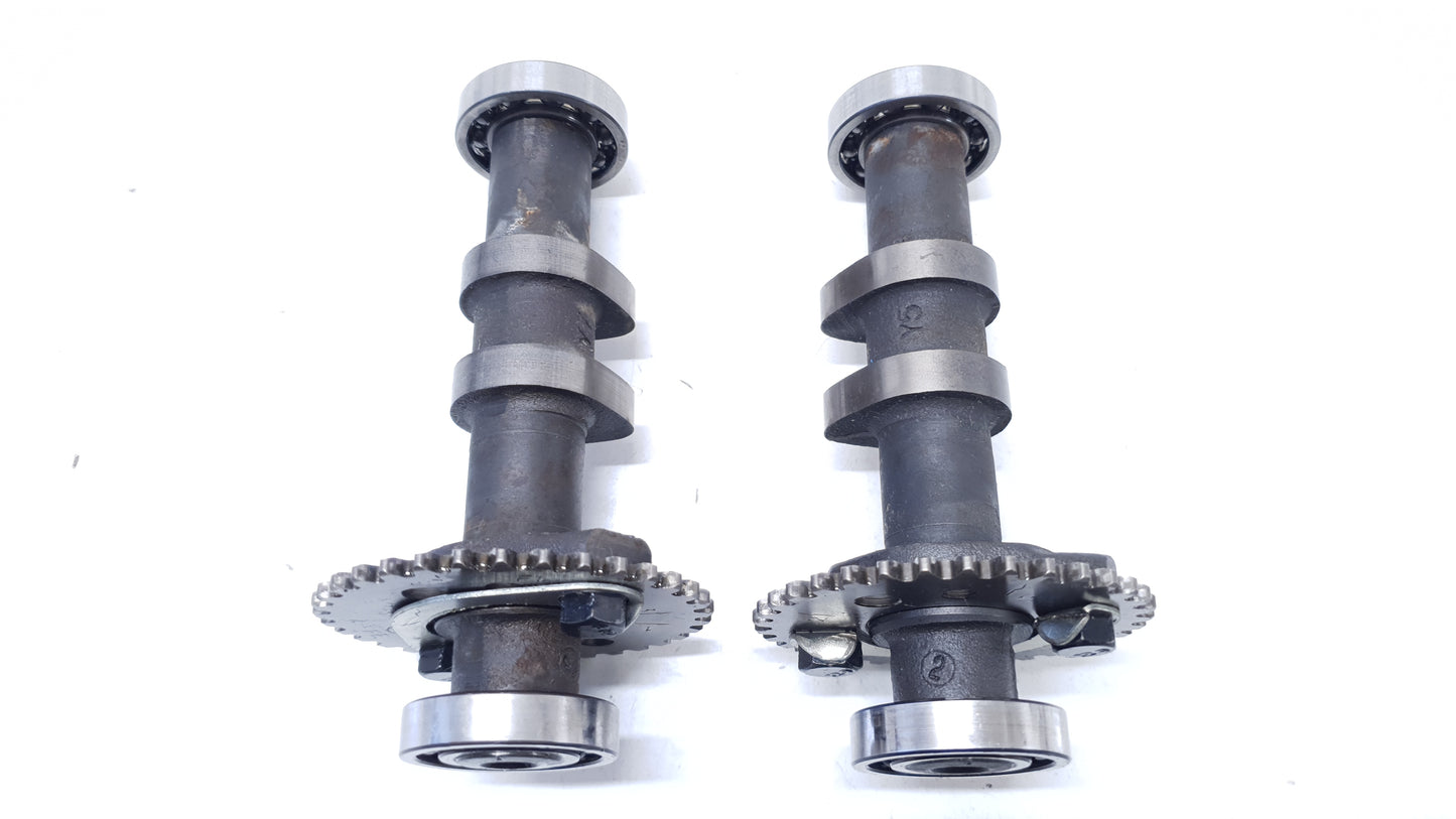 Arbres à cames arrière 2-2 Hyosung Comet GT 125 2003 n°2 Camshaft