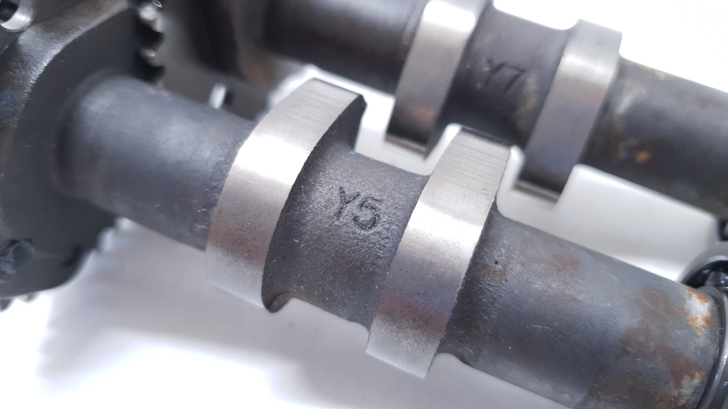 Arbres à cames arrière 2-2 Hyosung Comet GT 125 2003 n°2 Camshaft