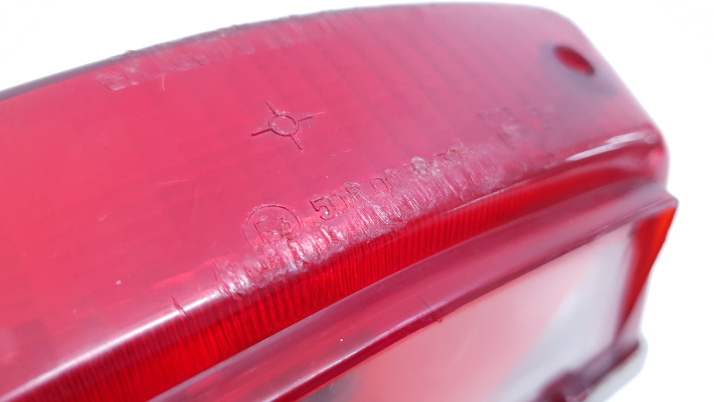 Feu arrière Yamaha YBR 125 2005 n°2 Réf : 3D9-H4710-00-00 Rear light