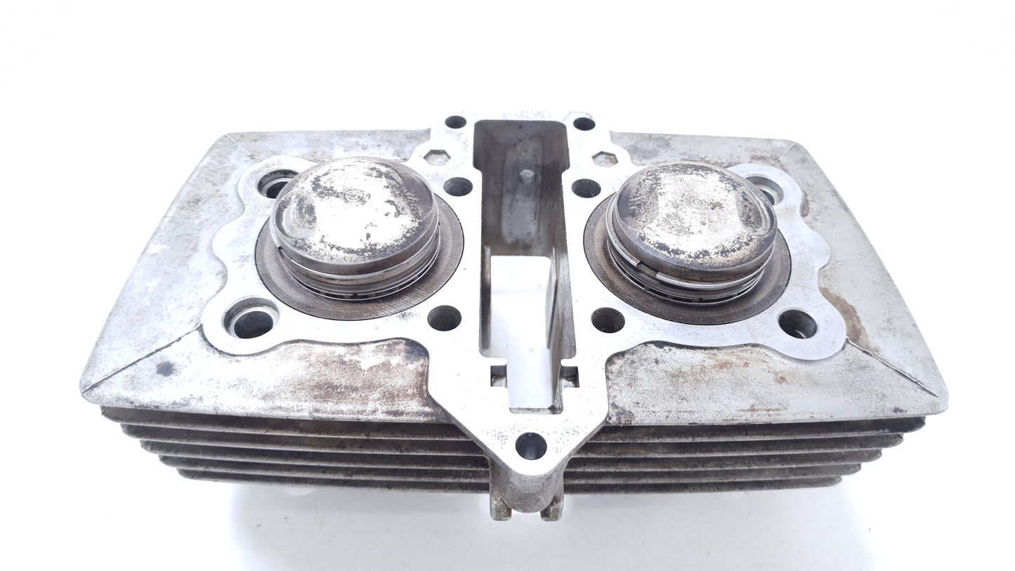 Cylindre & pistons 44mm Honda CB 125 T 1981 Réf : 12100-399-000 Cylinder