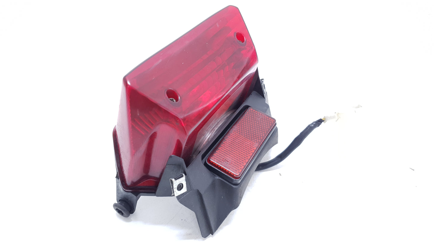 Feu arrière Yamaha YBR 125 2010 n°2 Réf : 18C-H4700-01 Rear light