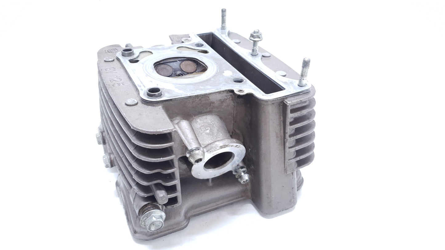 Culasse avant 1-2 Hyosung Comet GT 125 2004 Cylinder head