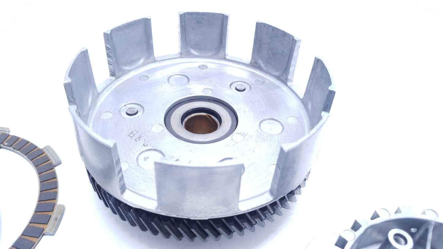 Embrayage Yamaha YBR 125 2009 n°2 Réf : 5VL-E6300-00 Clutch