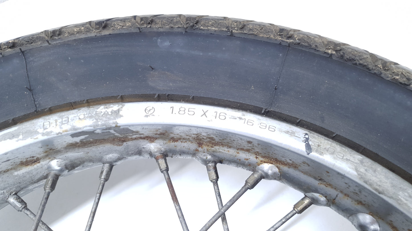 Roue arrière Honda CM 125 T 1978 n°4 Réf : 42701-402-003 Rear wheel