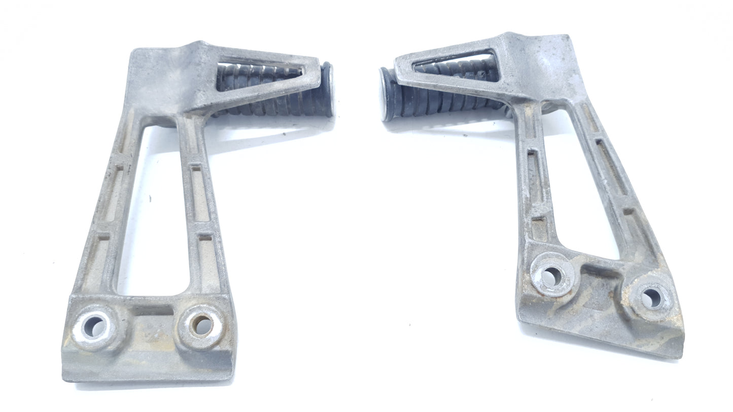 Repose-pieds arrière Yamaha TDR 125 1991 Réf : 3SH-F7432-00-00 Rear footrest