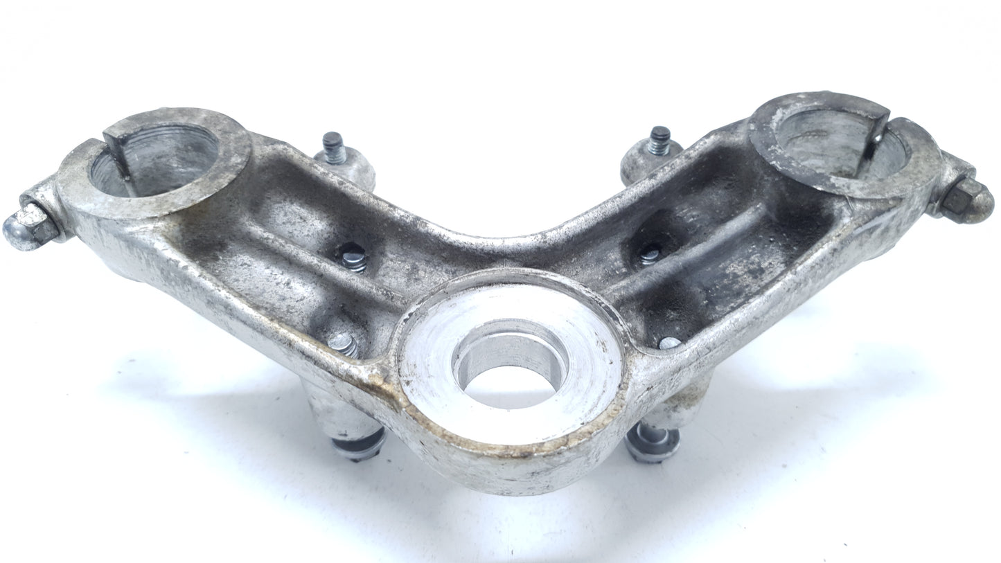 Té de fourche supérieur Honda CM 125 T 1981 Réf : 53231-402-000