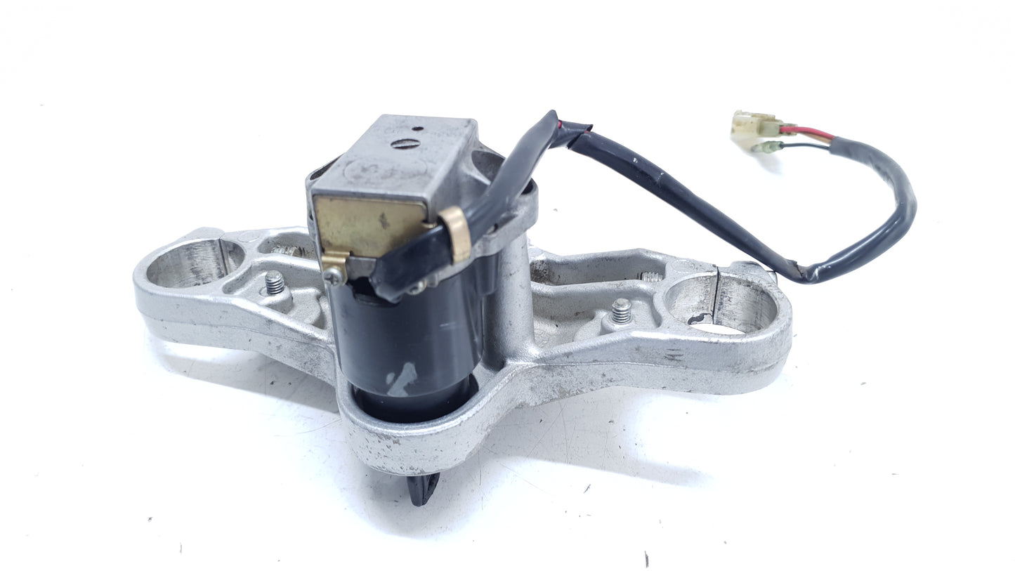 Té de fourche supérieur & contacteur Yamaha TZR 50 2002 n°2 Réf : 3TU825010000