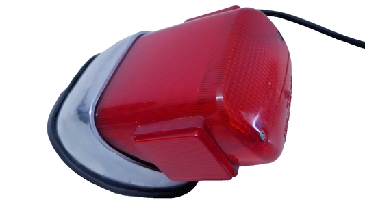 Feu arrière Yamaha XV 125 Virago 2000 Réf : 5AJ847000000