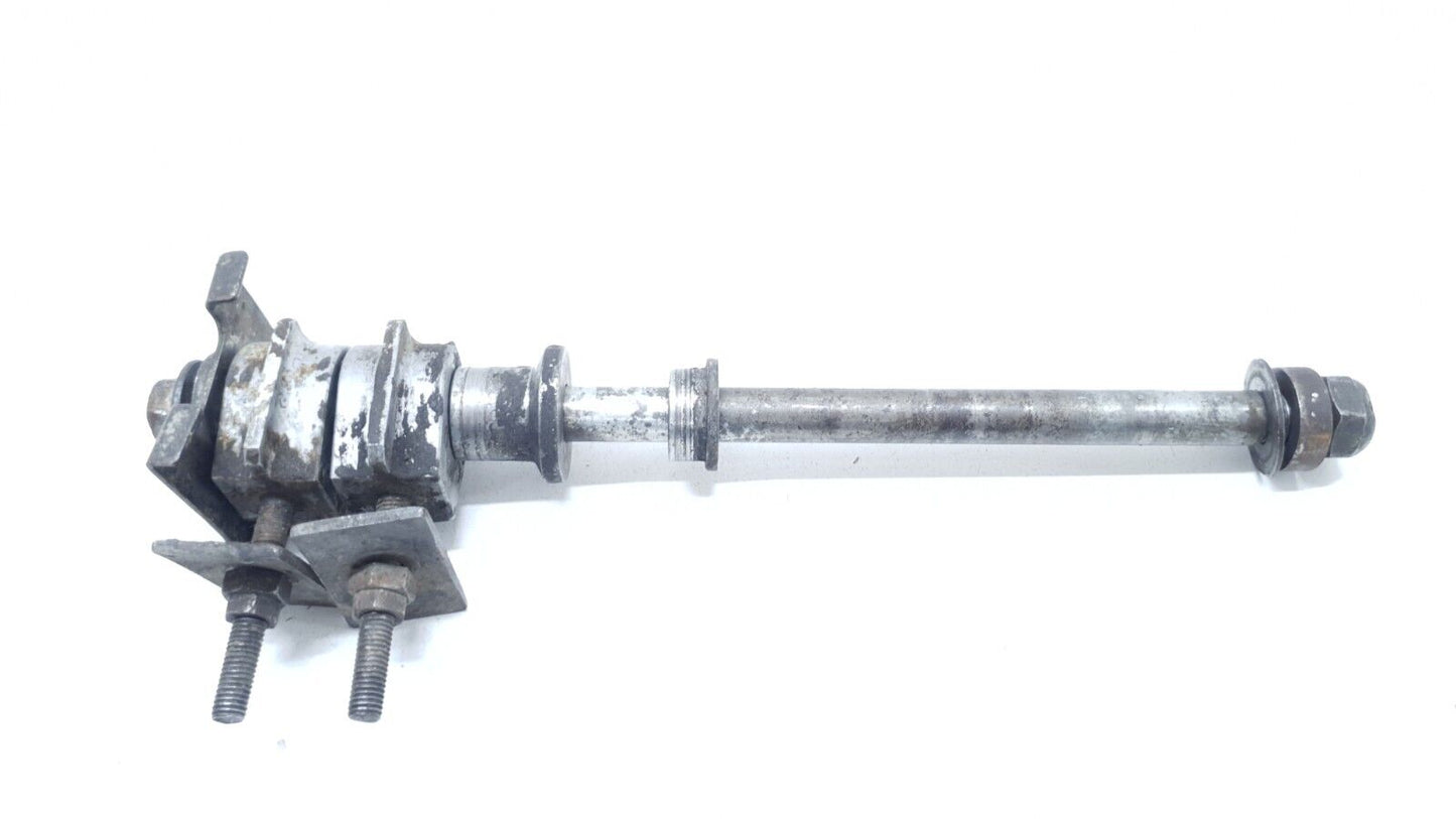 Axe de roue arrière Kawasaki KMX 125 1990 Réf : 41068-1228 Rear wheel axle