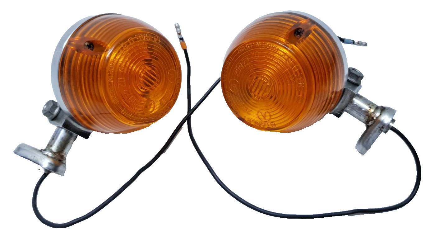 Clignotants avant Honda CM 125 T 1980 Réf : 33400-361-670