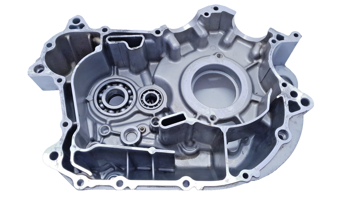 Carter moteur central gauche Yamaha XV 125 Virago 2000 Réf : 2UJ151000200