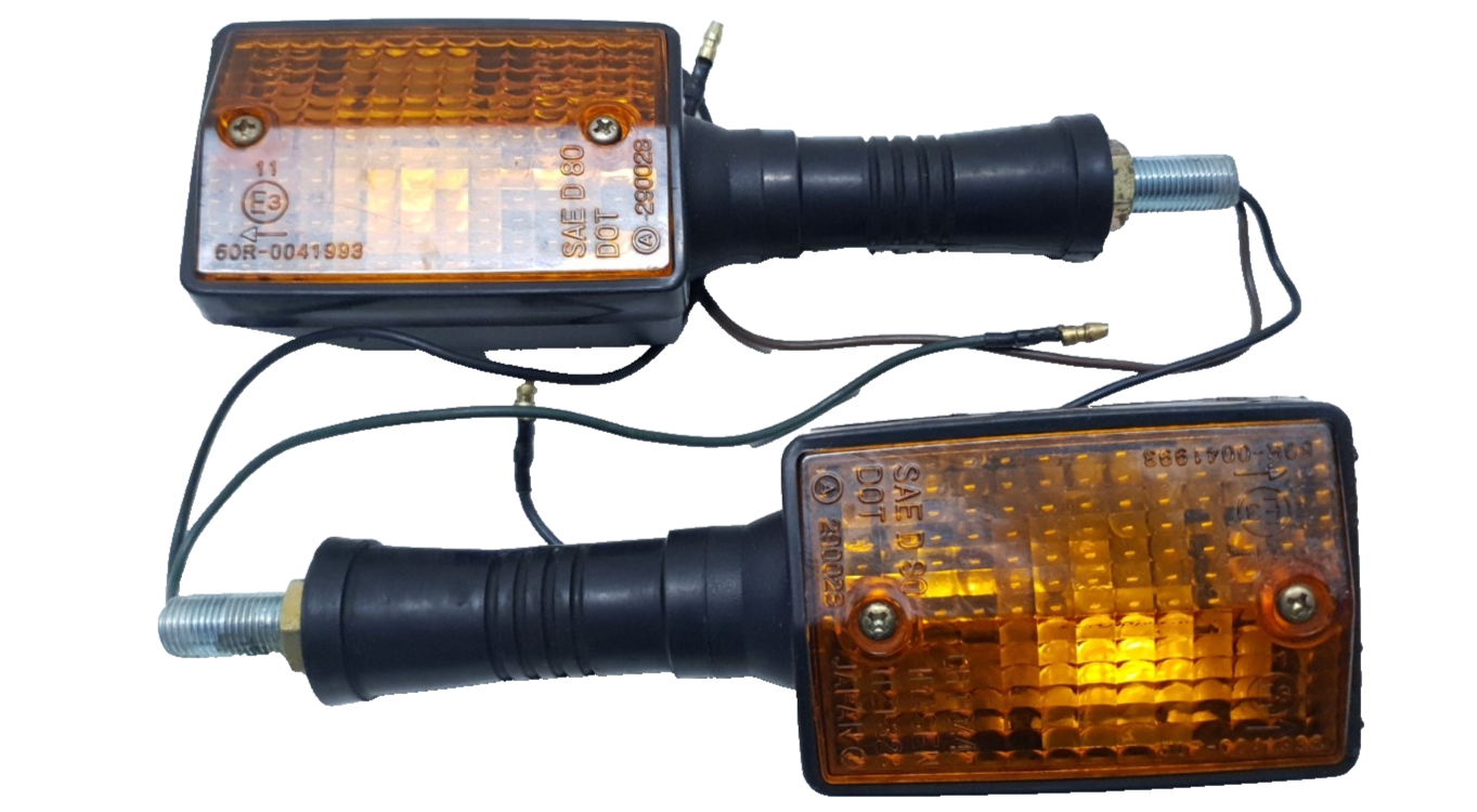 Clignotants avant Yamaha SR 125 1993 Réf : 3MW833101000