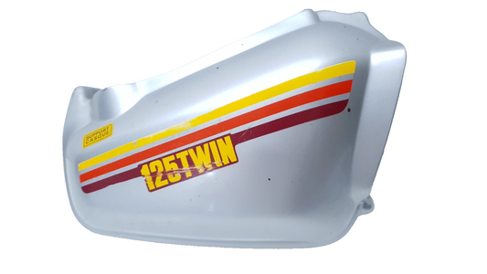 Carénage latéral droit Honda CM 125 T 1980 Réf : 83500-419-770ZA