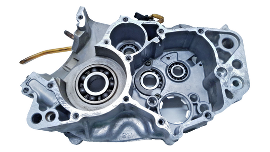Carter  moteur central droit Yamaha TDR 125 1996 n°2 Réf : 3BN151210300