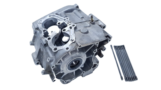 Carters moteur centraux Honda CM 125 T 1980 Réf : 11200-399-000