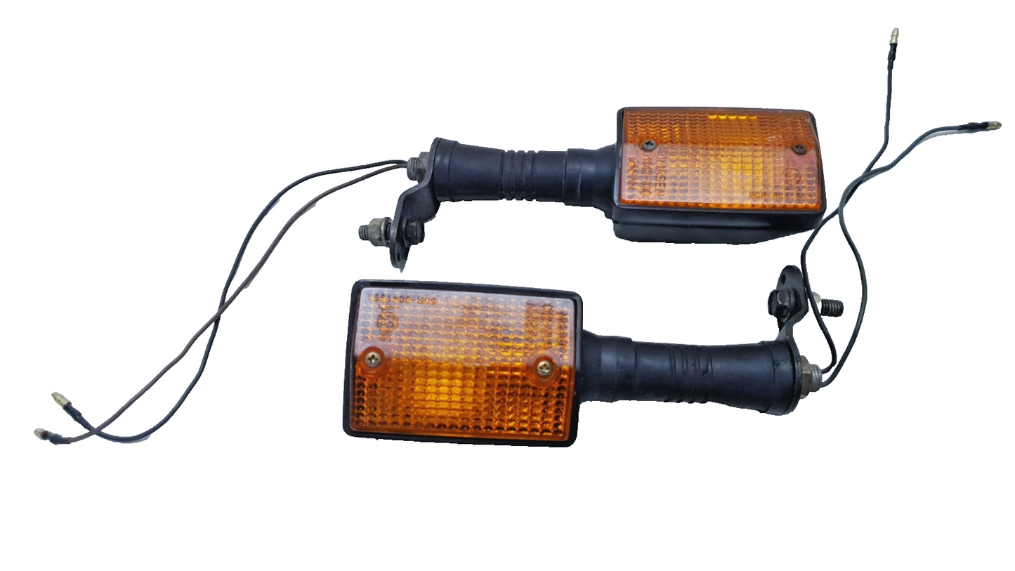 Clignotants arrière Yamaha SR 125 1993 Réf : 3MW833300000