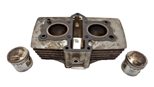 Cylindre & pistons Honda CM 125 Custom 1995 Réf : 12100-KC2-680