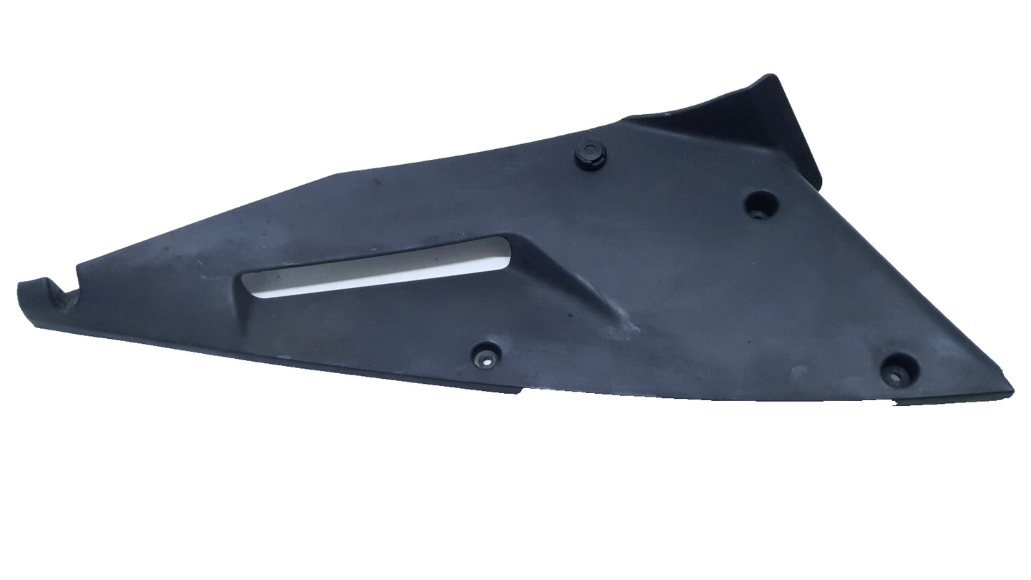 Carénage de grille de radiateur gauche Aprilia RS 50 2008 Réf : 00H01803161