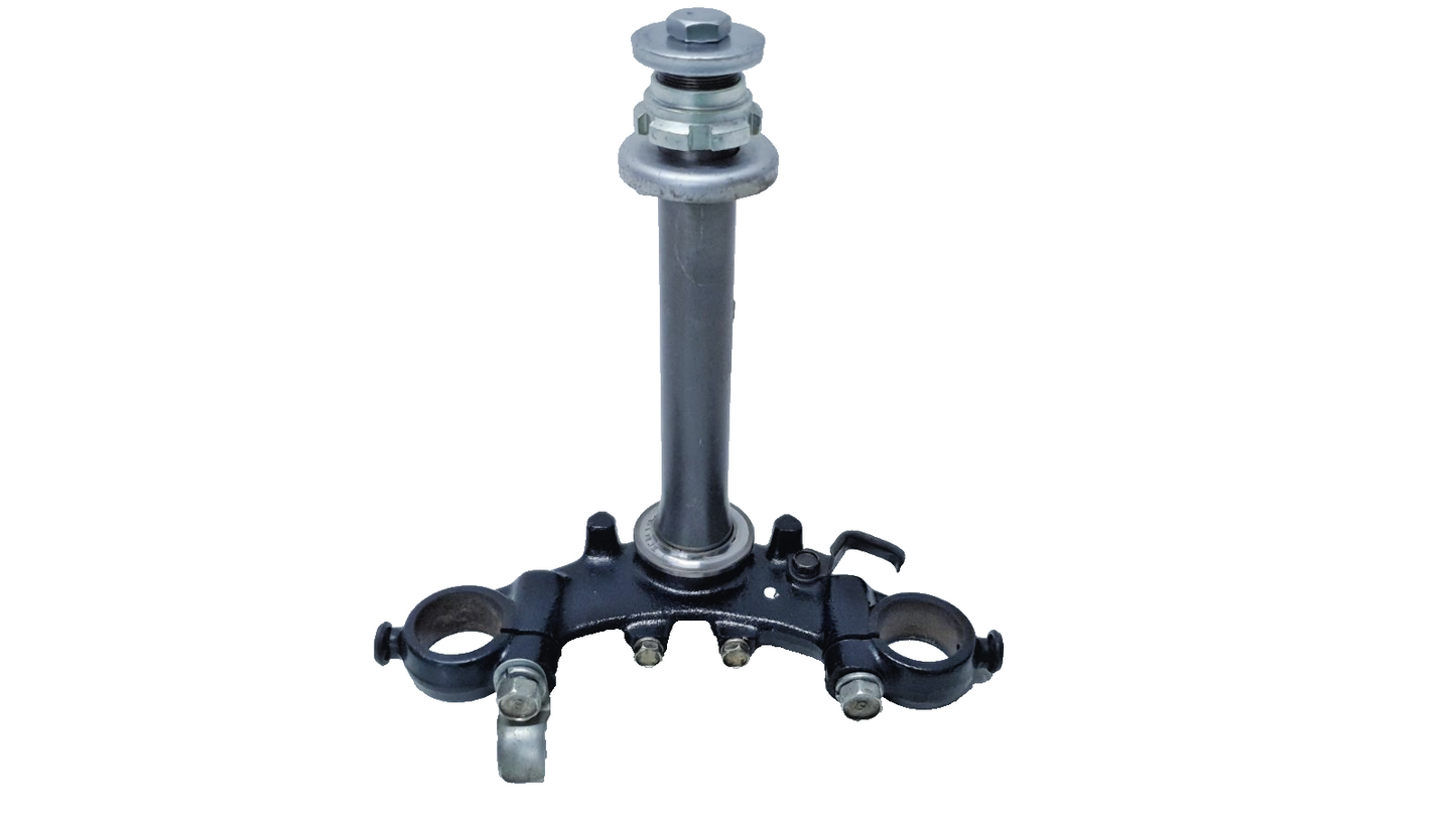 Té de fourche inférieur Yamaha SR 125 1993 Réf : 3MW233400000