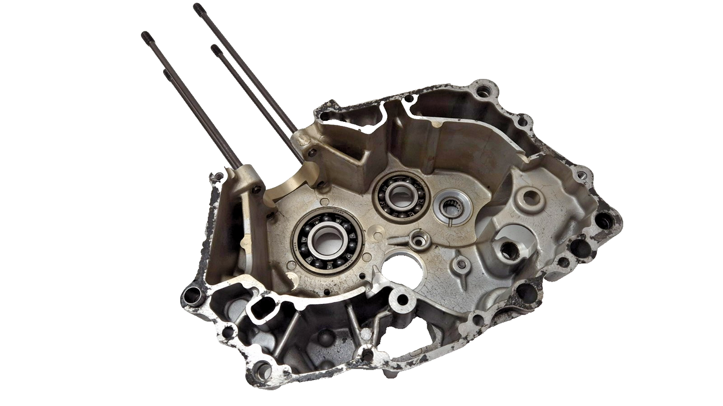 Carter moteur central droit Honda CM 125 Custom 1995 Réf : 11100-402-731