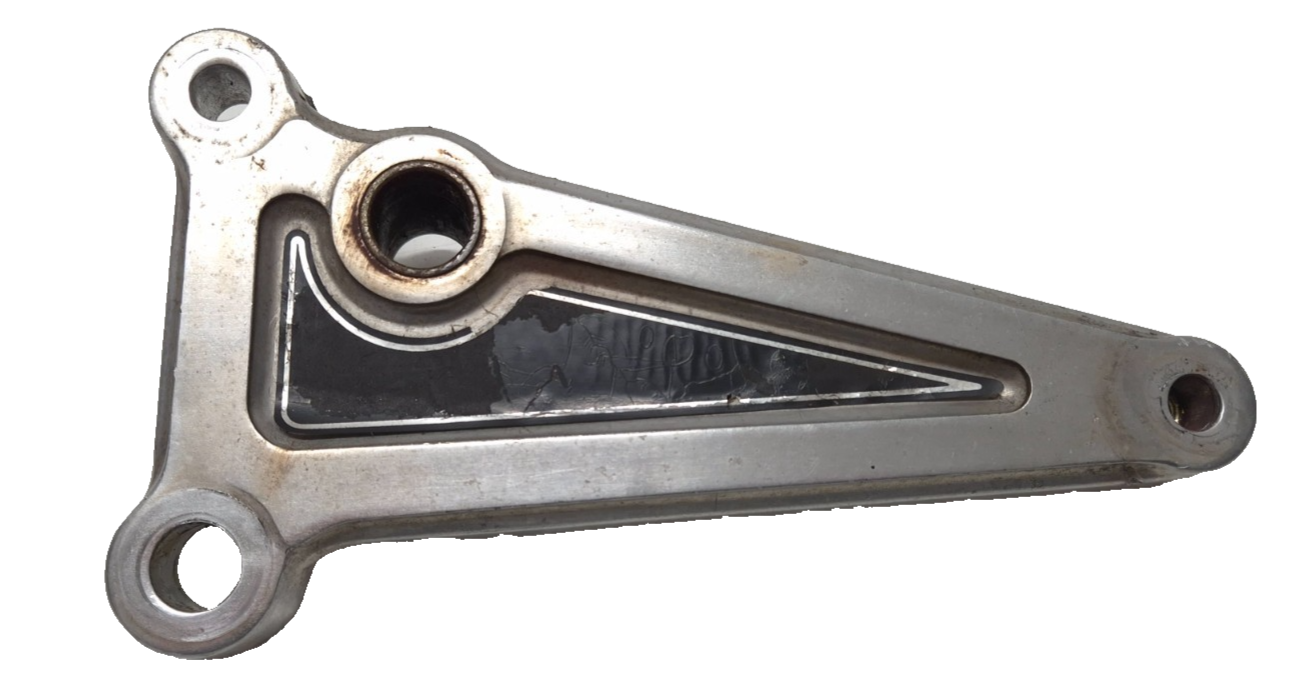 Support repose-pied arrière droit Honda CM 125 Custom 1995 Réf : 50600-KB4-000