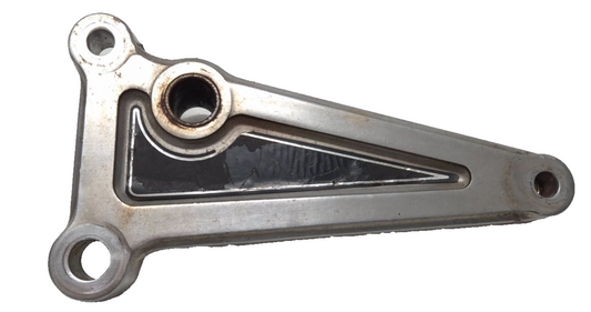 Support repose-pied arrière droit Honda CM 125 Custom 1995 Réf : 50600-KB4-000