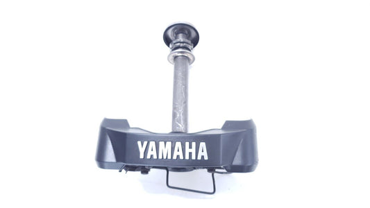 Té de fourche inférieur Yamaha YBR 125 2010 n°2 Réf : 5VLF331X0100 Under bracket