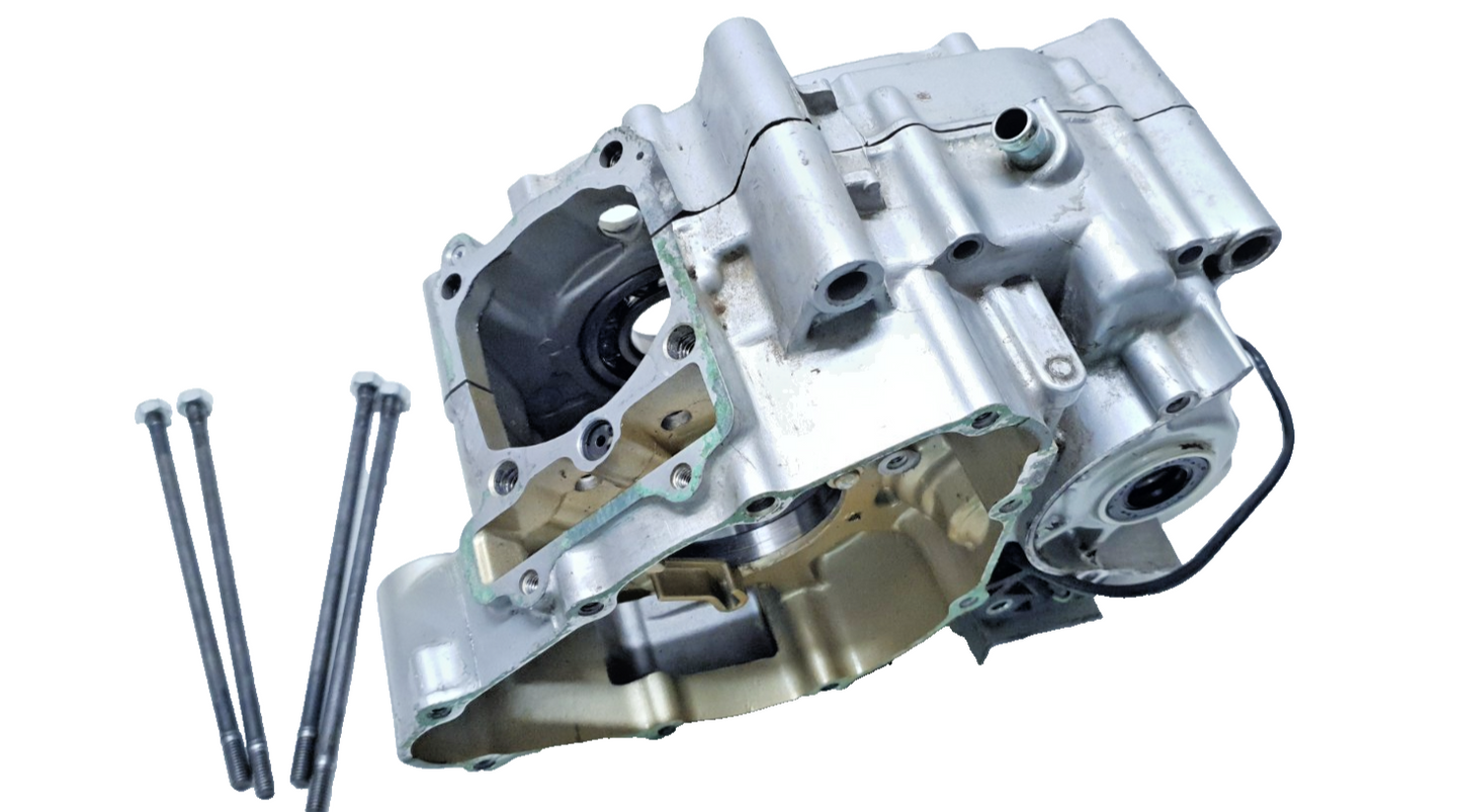 Carters moteur centraux Honda CBR 125 2007 Réf : 11100-KPP-860