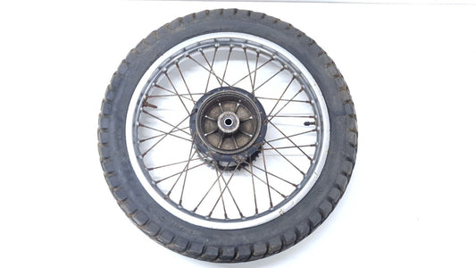 Roue arrière Yamaha DT125LC 1982 n°3 Rear wheel