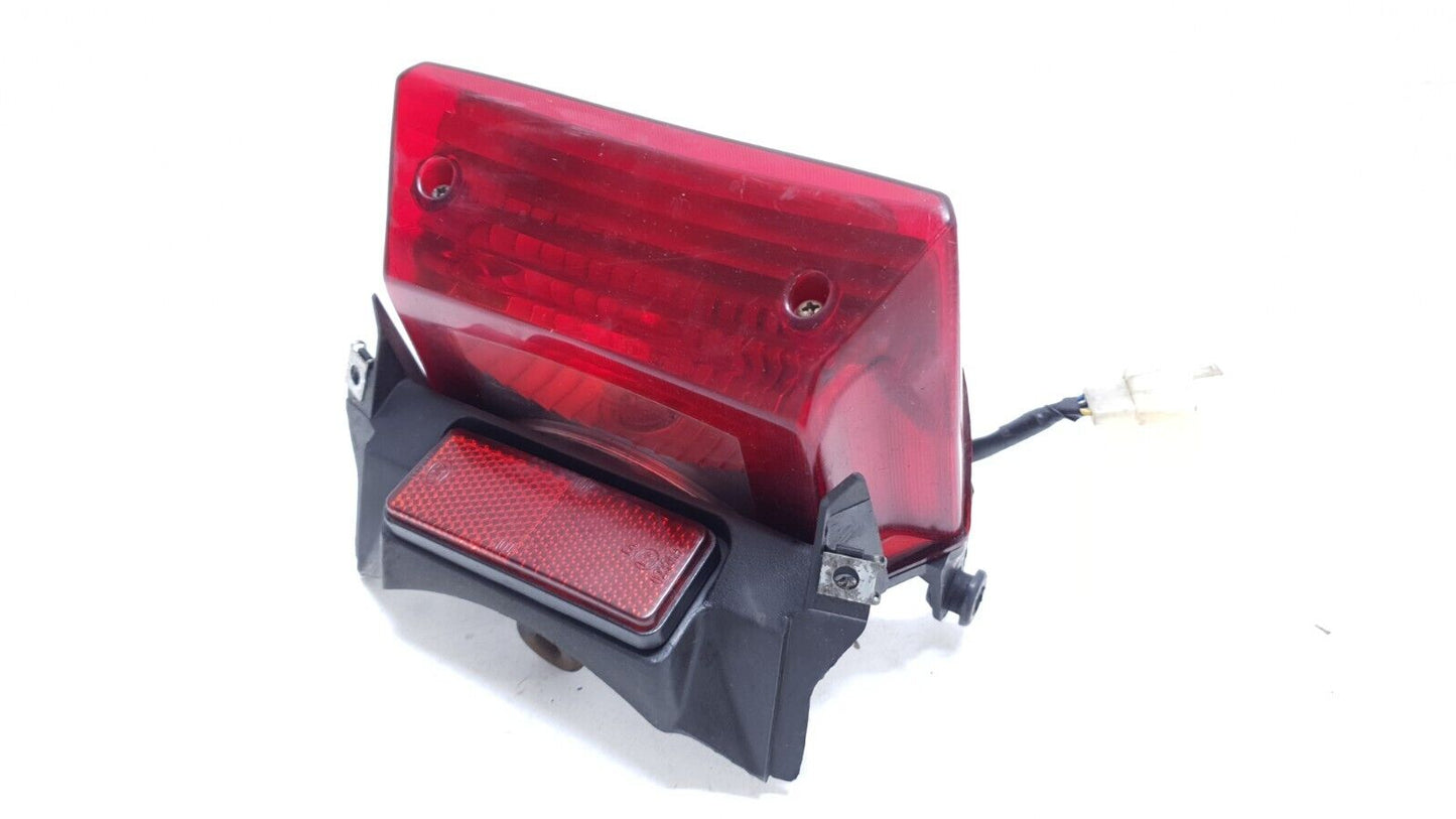 Feu arrière Yamaha YBR 125 2010 n°2 Réf : 18C-H4700-01 Rear light