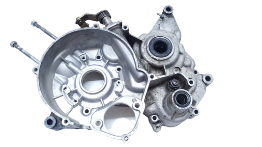 Carter moteur central gauche Yamaha TZR 50 2008 n°3 Réf : 5WXE51501000