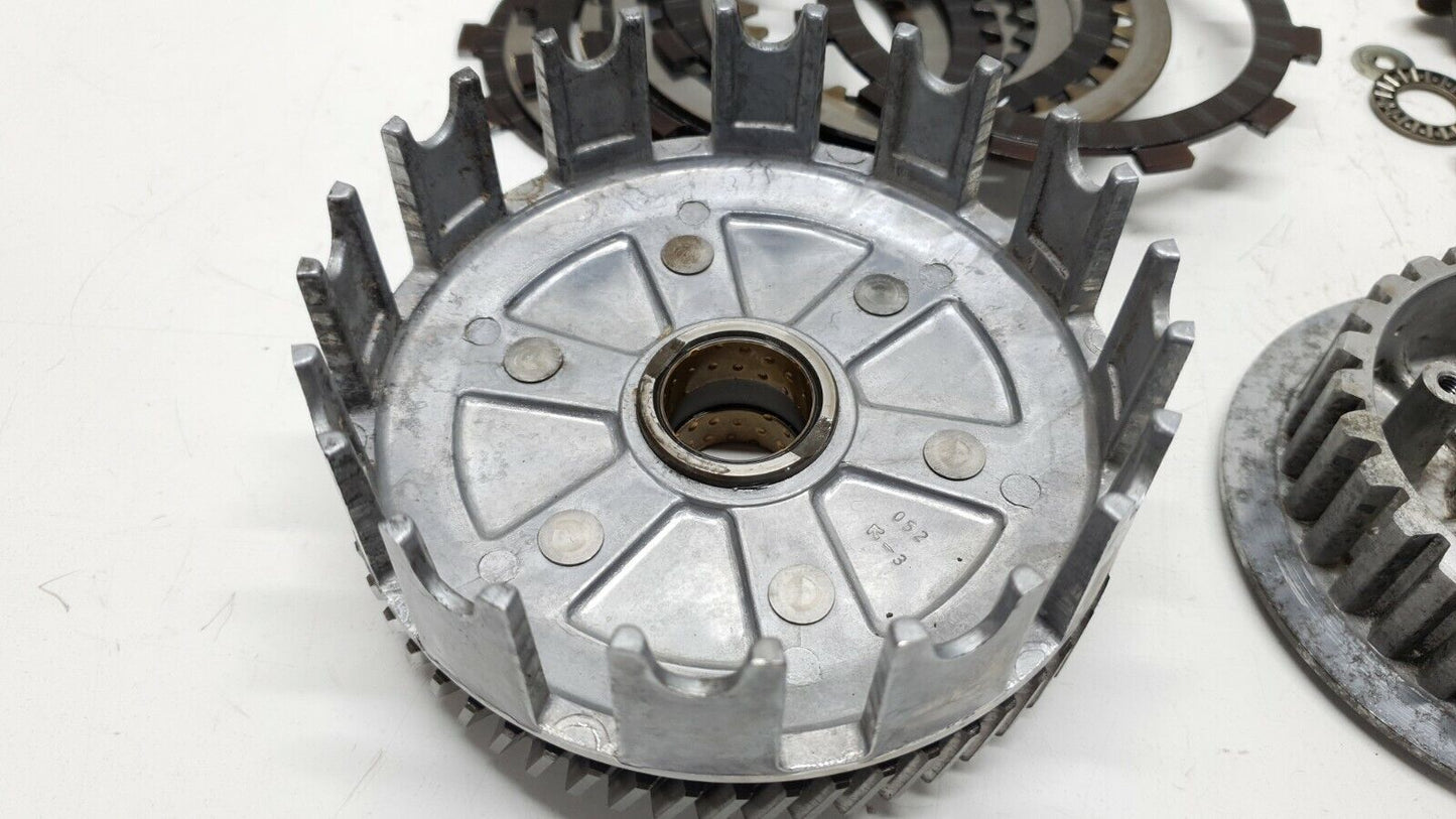 Embrayage complet Suzuki 125 DR 1985 N°2 Réf : 21200-44813-000 Clutch