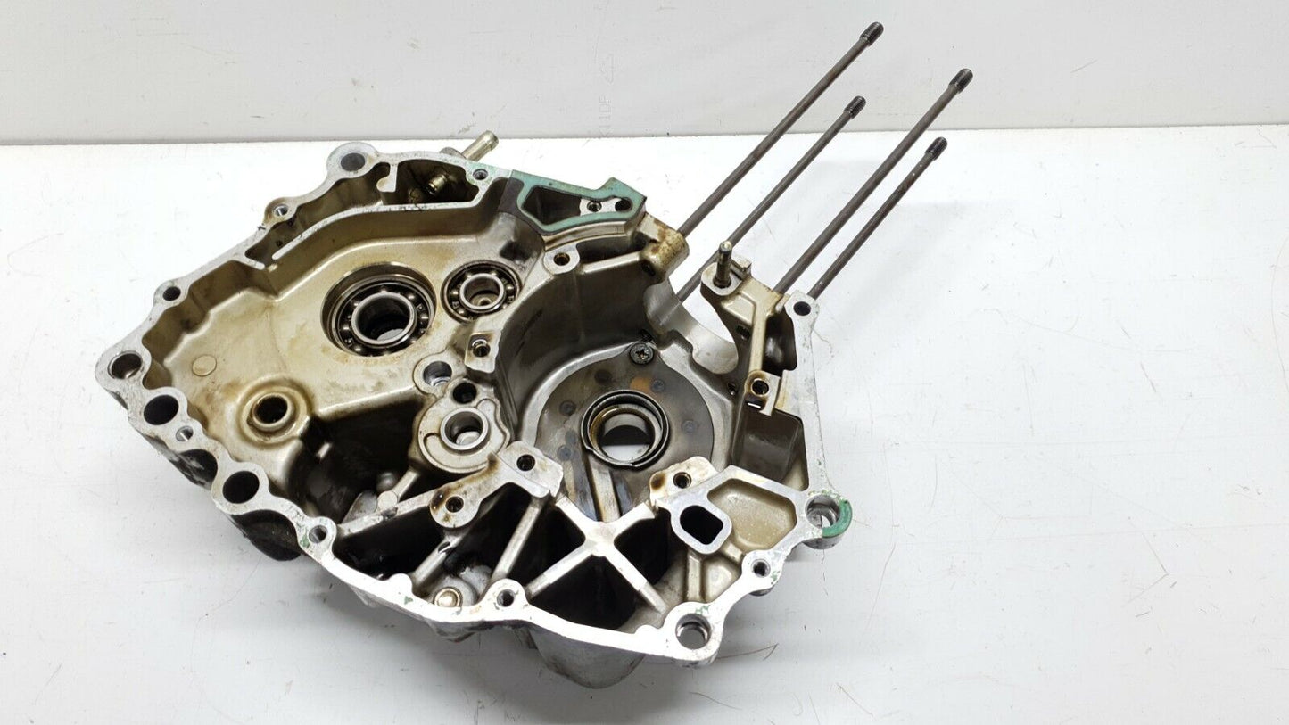 Carter moteur central G Honda CM 125 Custom 1997 Réf : 11200-KC2-770 Left Cover