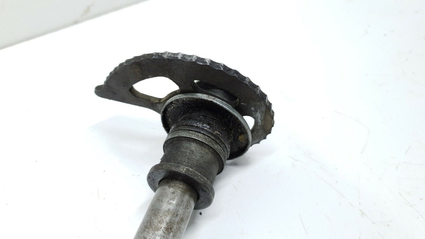 Axe de roue arrière & tendeurs Suzuki 125 DR 1985 Réf : 64711-44A11-000 Axle