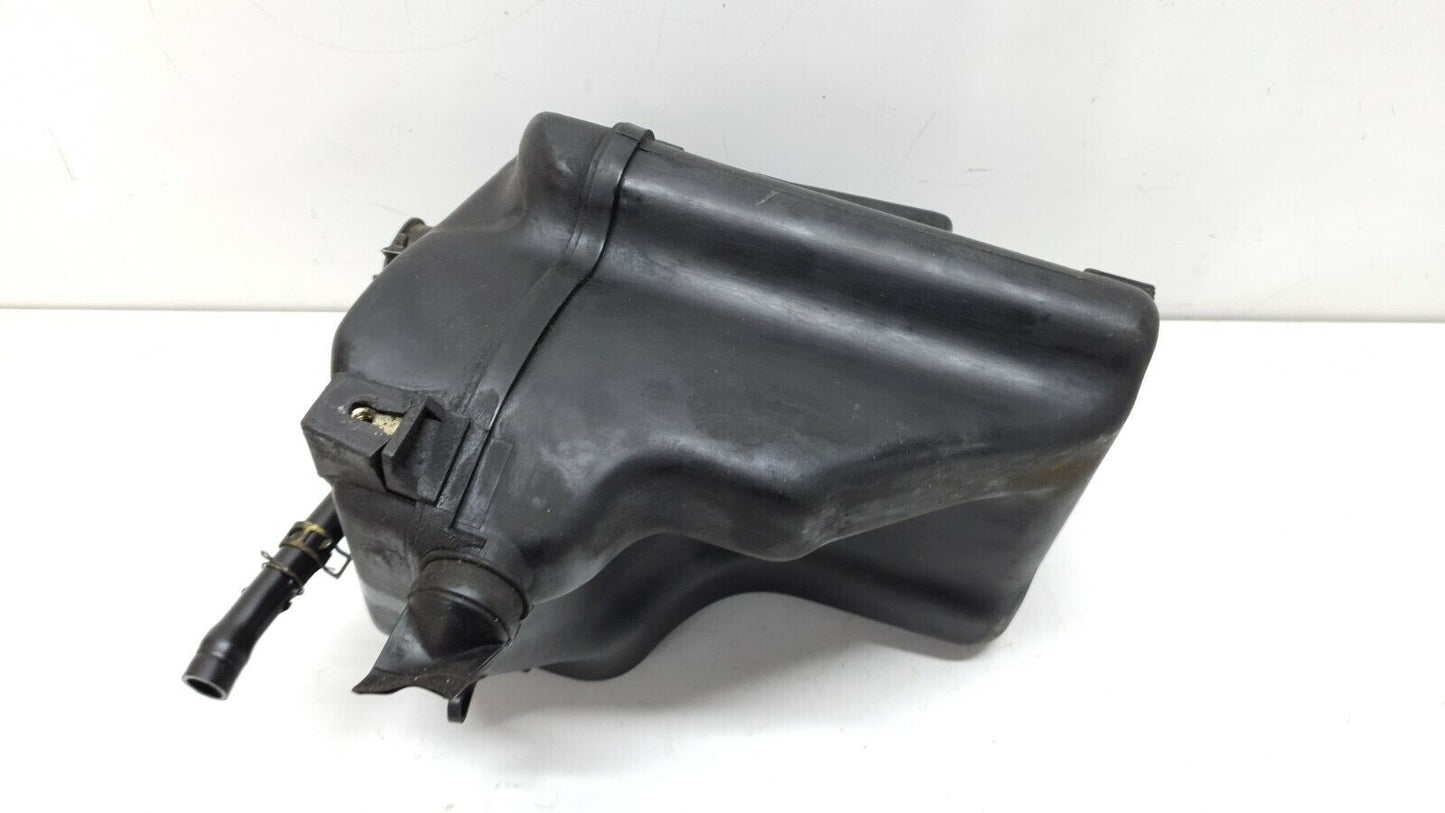 Boite à air Suzuki 600 DR 1989 Réf : 13741-14A00-000 Air box