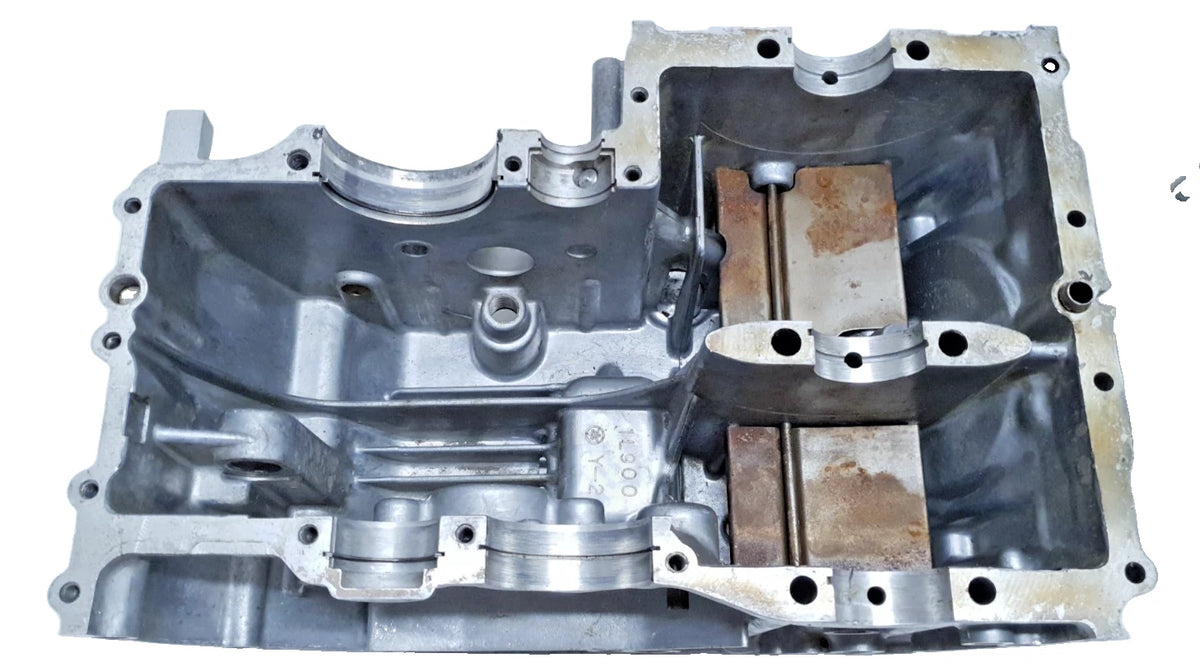 Carters moteur centraux Yamaha XS 400 SE 1981 Réf : 1L9-15100-01