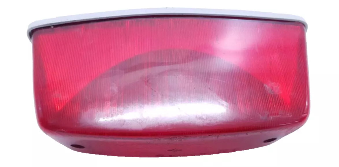 Feu arrière Yamaha YBR 125 2005 n°2 Réf : 3D9-H4710-00-00
