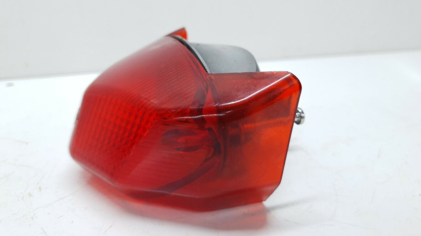 Feu arrière / feu freinage Yamaha XT125R 2005 Réf : 1D4-H4500-00-00 Rear light